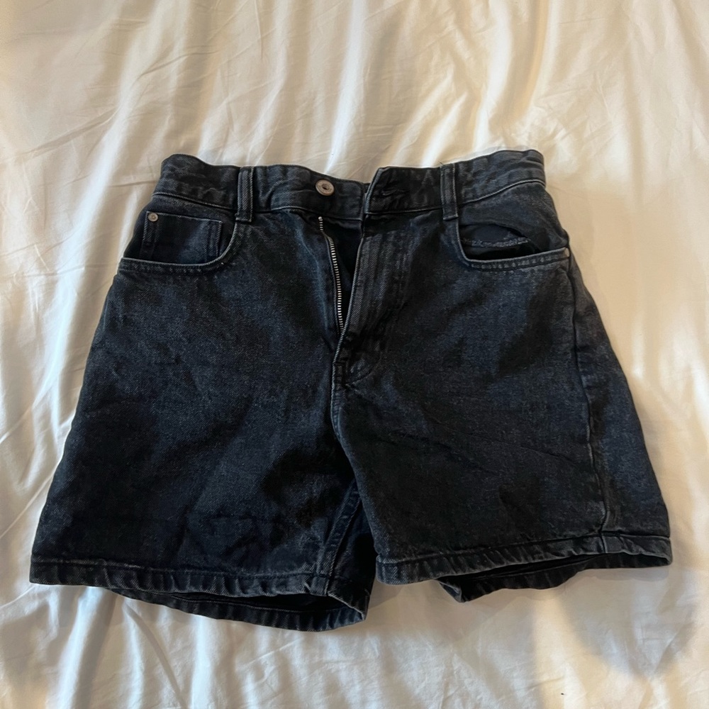 ZARA black jean shorts size 4